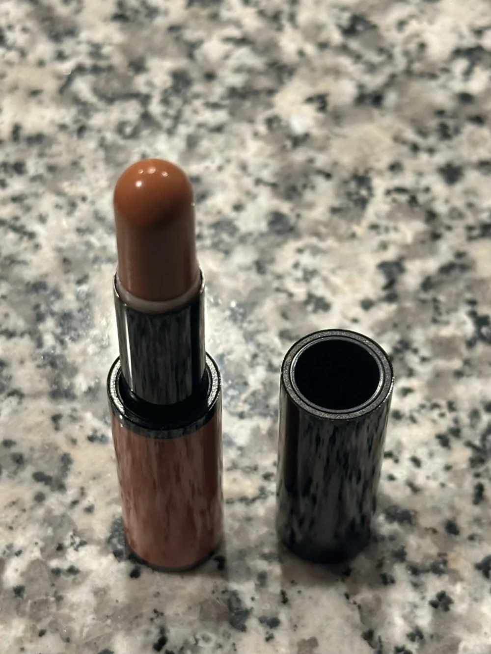 $27! BOBBI BROWN DEEP BISQUE CORRECTOR STICK. BRAND NEW UNUSED. FREE SHIPPING